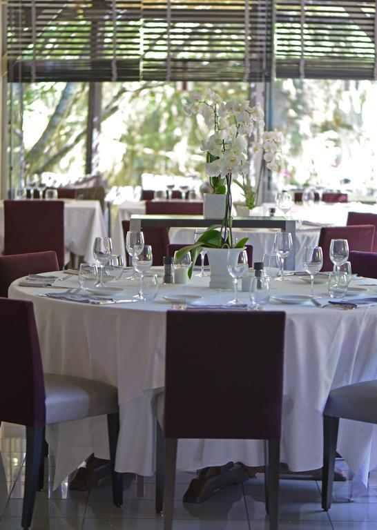 Logis Hotel - Restaurant Le Relais De Comodoliac Saint-Junien Esterno foto