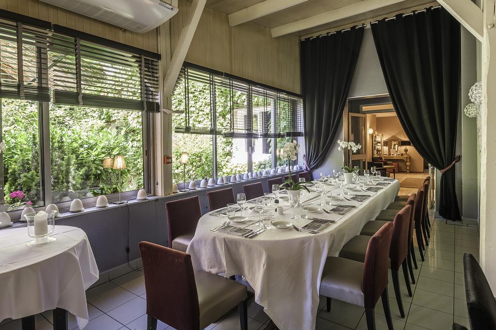 Logis Hotel - Restaurant Le Relais De Comodoliac Saint-Junien Esterno foto