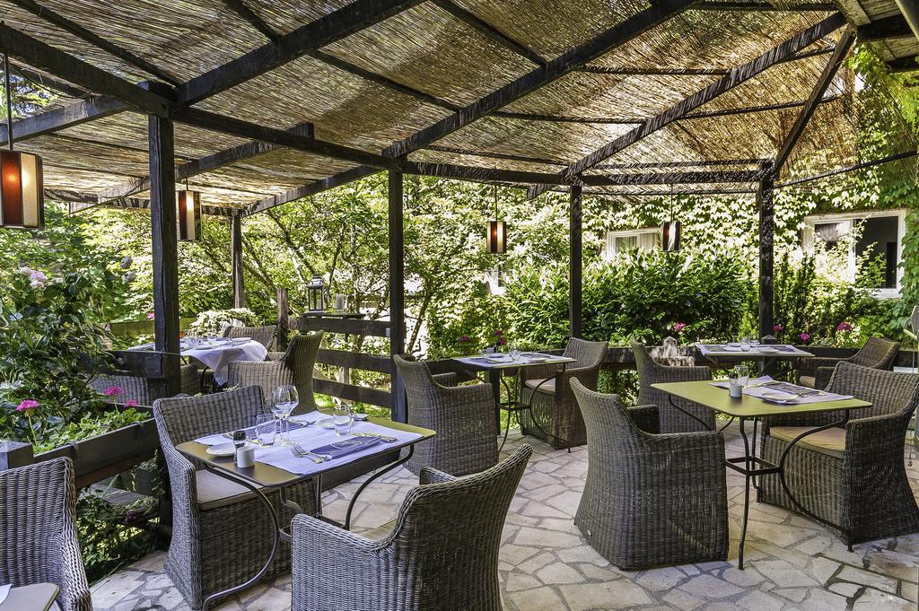 Logis Hotel - Restaurant Le Relais De Comodoliac Saint-Junien Esterno foto